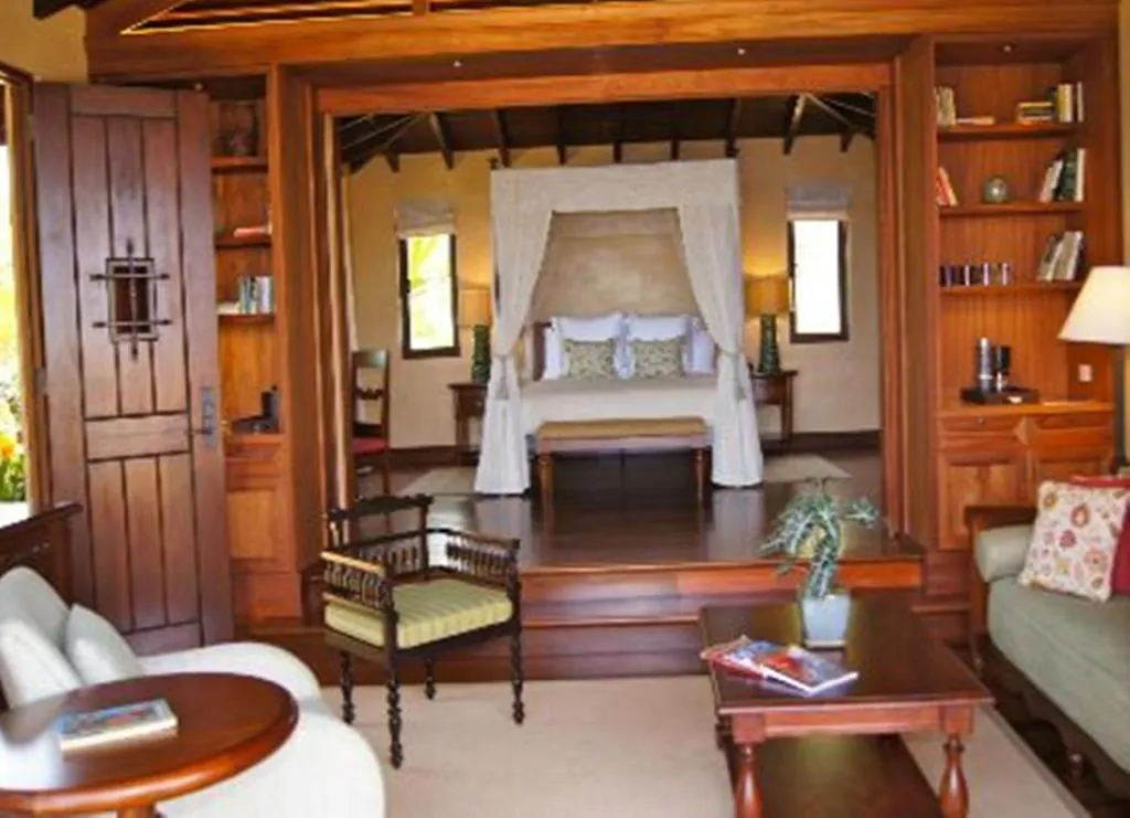 Royal Isabela Hotel